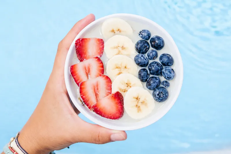 Fructele de pădure sunt bogate în antioxidanți care protejează colagenul — ingredientul esențial pentru o piele fermă